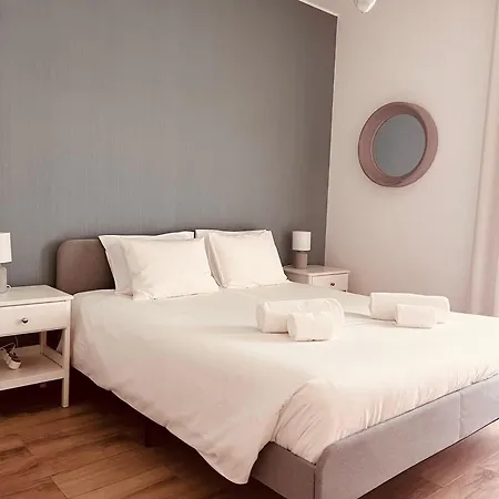 Beautiful In Marina Apartment *