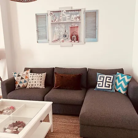 Beautiful In Marina Apartment